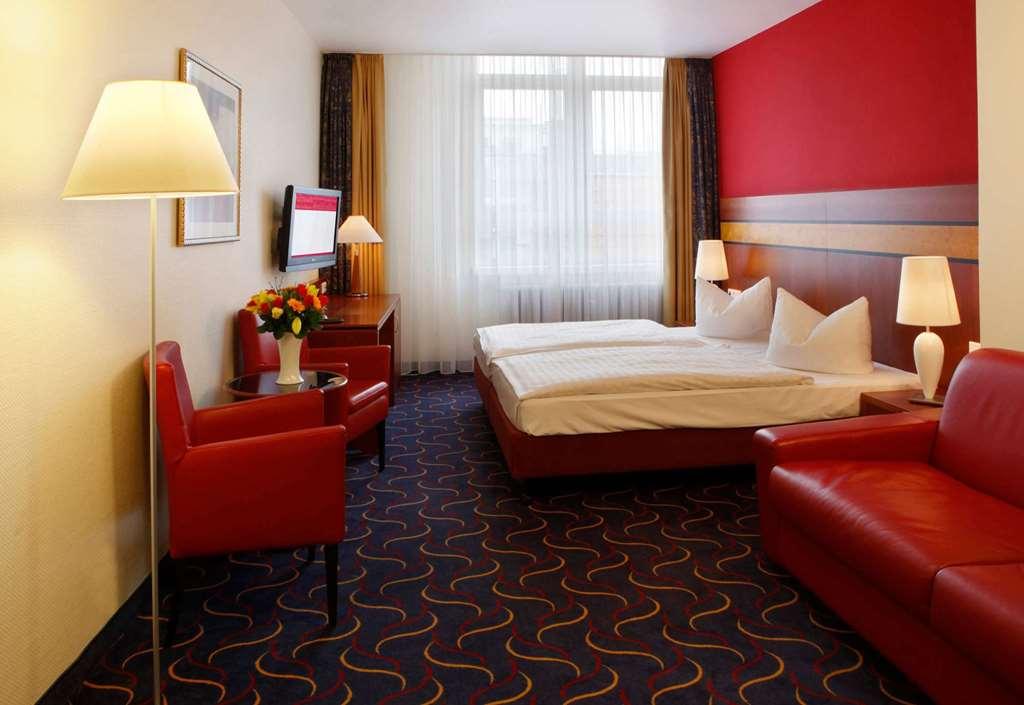 H+ Hotel Bremen Room photo